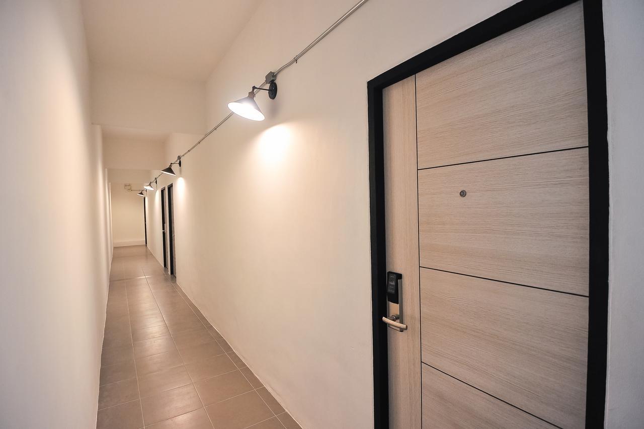 Glur Phuket Patong Beach Екстер'єр фото
