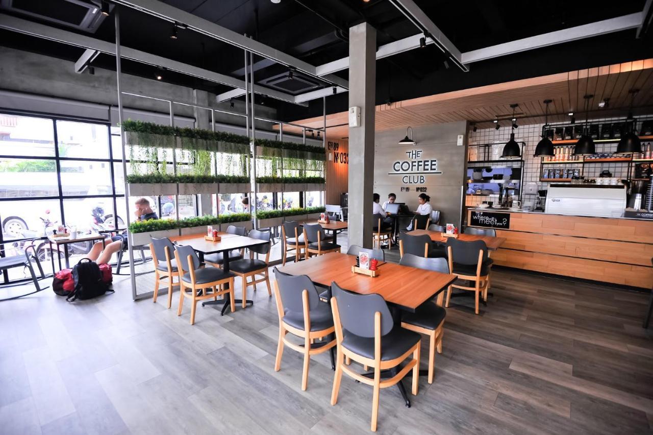 Glur Phuket Patong Beach Екстер'єр фото